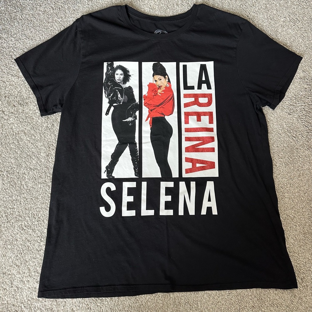 Black Graphic Tee - La Reina Selena -XL